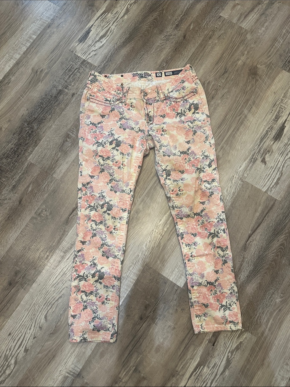 Miss Me Floral Skinny Jeans in Pink, Purple, Gray